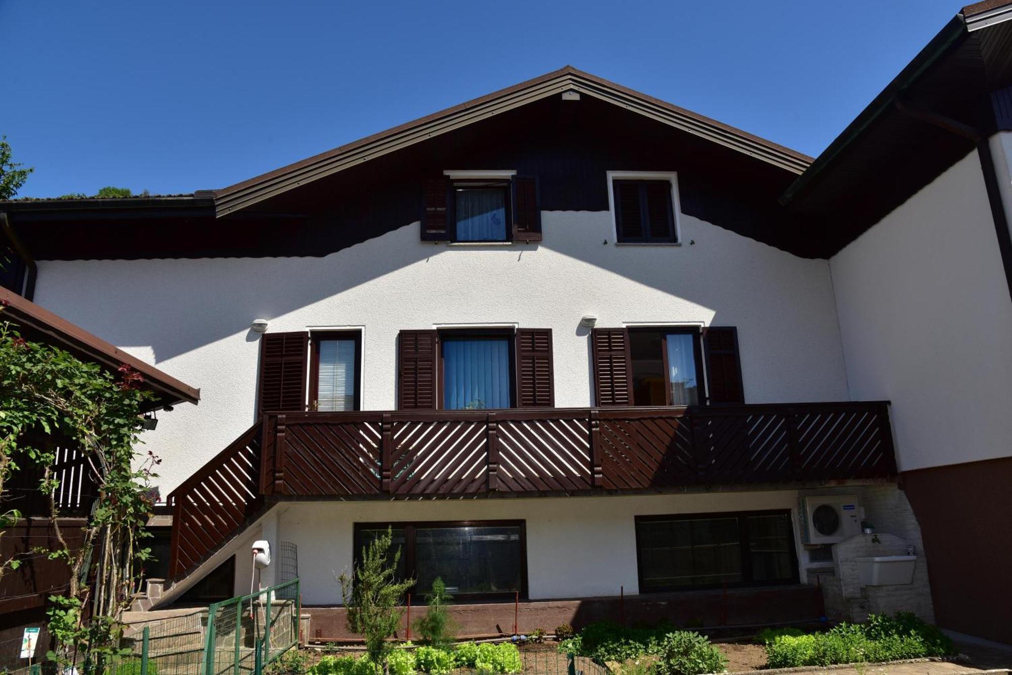Apartment Jang Tolmin Exteriör bild